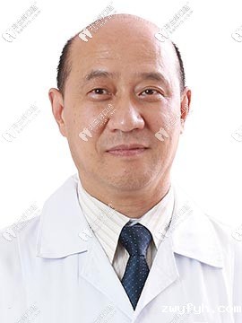 成都新桥口腔种植主任刘果生